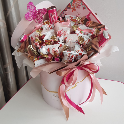 Подарок в шляпной коробке д.20см