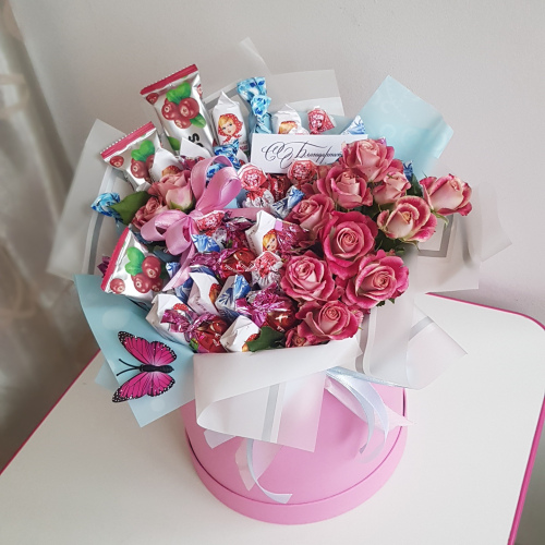 Конфеты+живые цветы