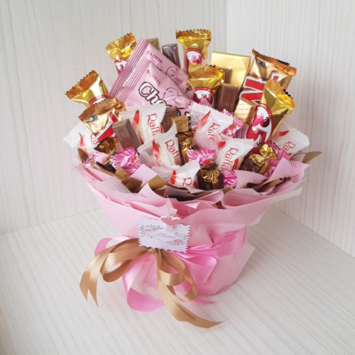 Розово-золотой сладкий подарок