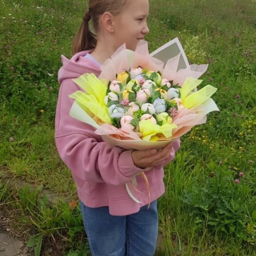 Букет с тюльпанами Птичка